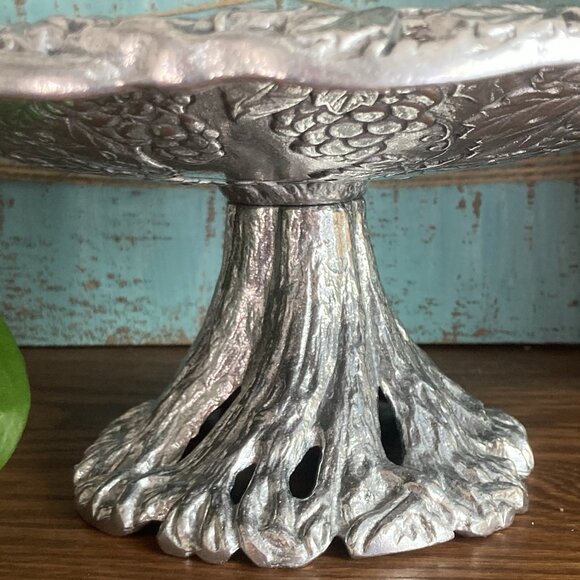 VTG ARTHUR COURT 1996 Pedestal Tray Basket Metal Centerpiece  W/Grapes & Leaves - Picture 2 of 14